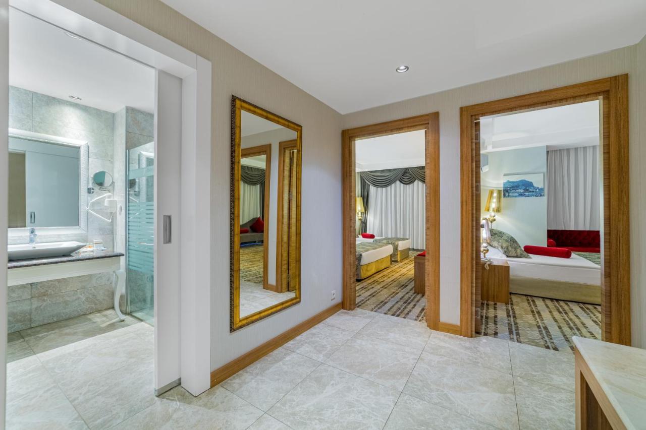 Justiniano Deluxe Resort Окурджалар Екстериор снимка