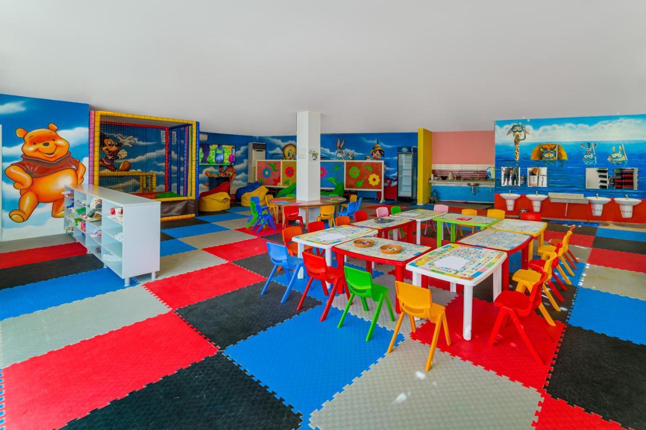 Justiniano Deluxe Resort Окурджалар Екстериор снимка