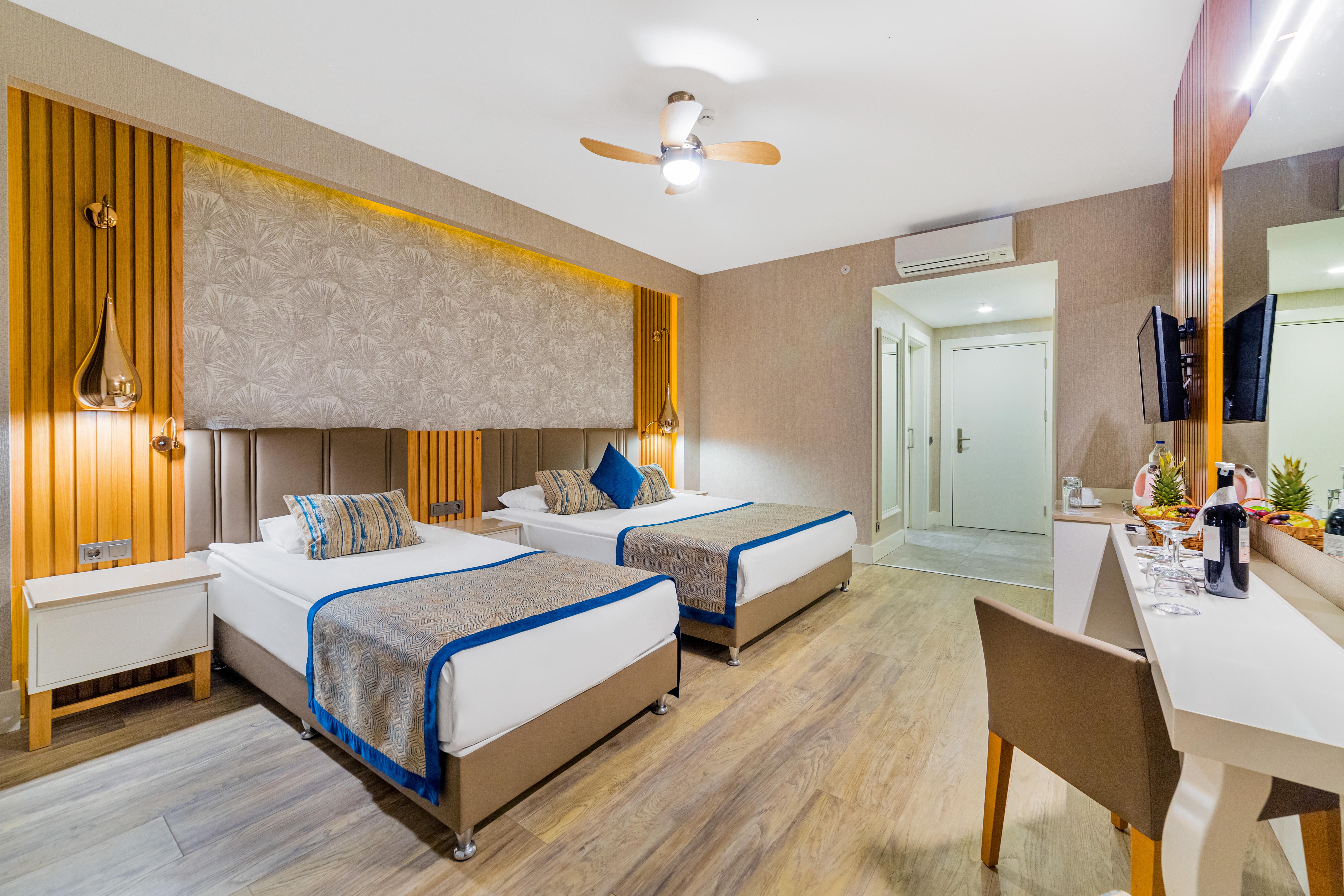 Justiniano Deluxe Resort Окурджалар Екстериор снимка