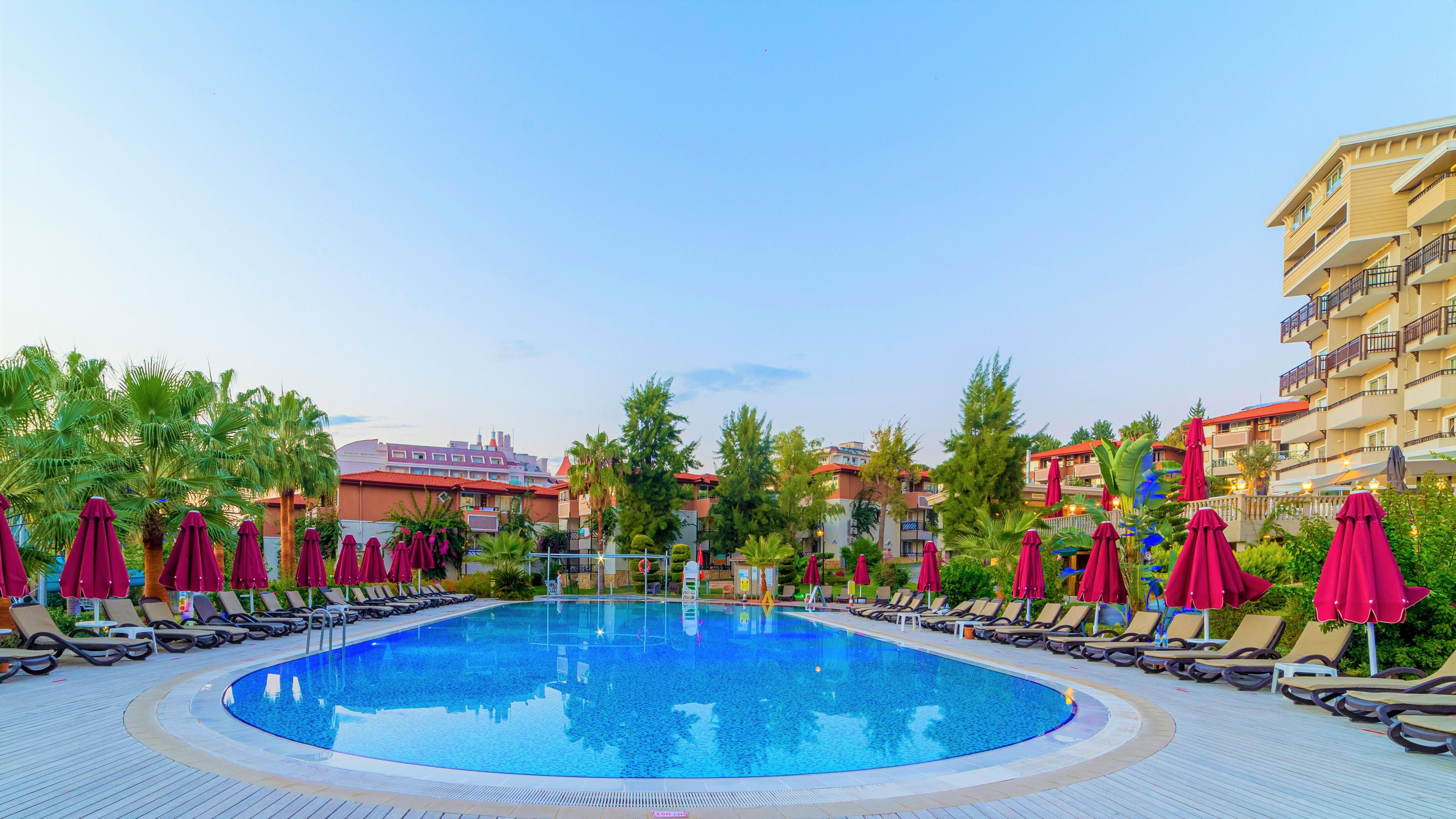 Justiniano Deluxe Resort Окурджалар Екстериор снимка