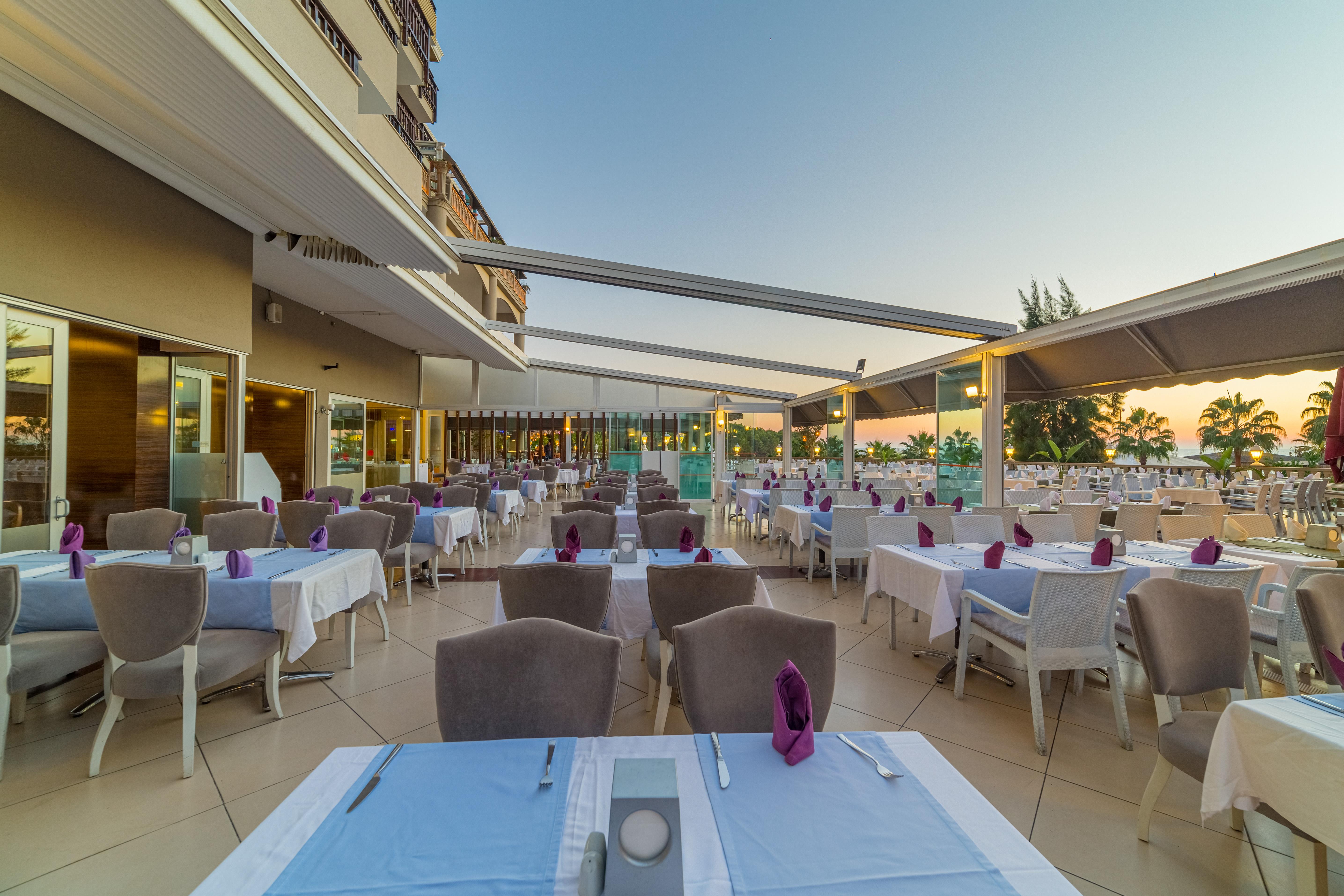 Justiniano Deluxe Resort Окурджалар Екстериор снимка