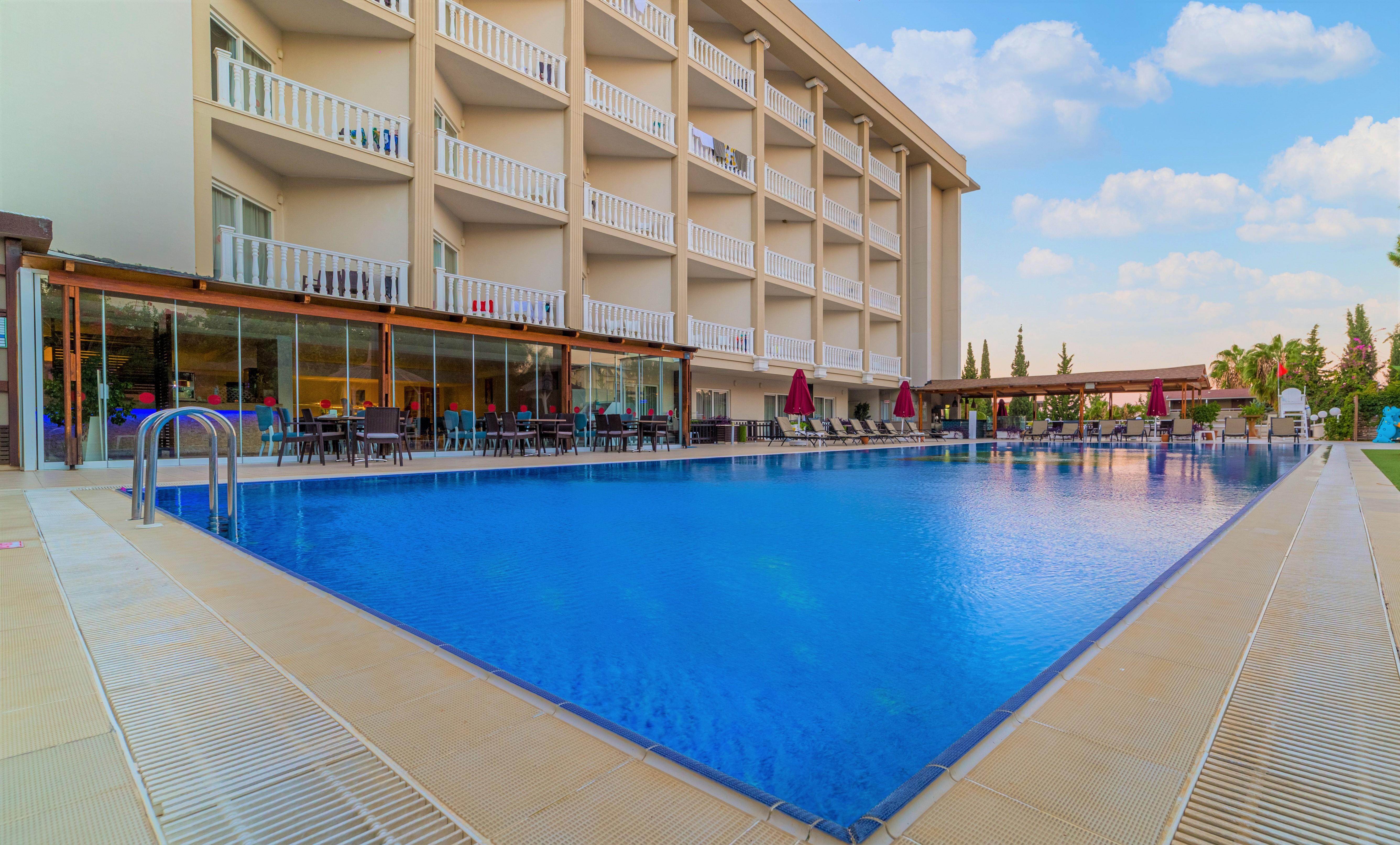 Justiniano Deluxe Resort Окурджалар Екстериор снимка