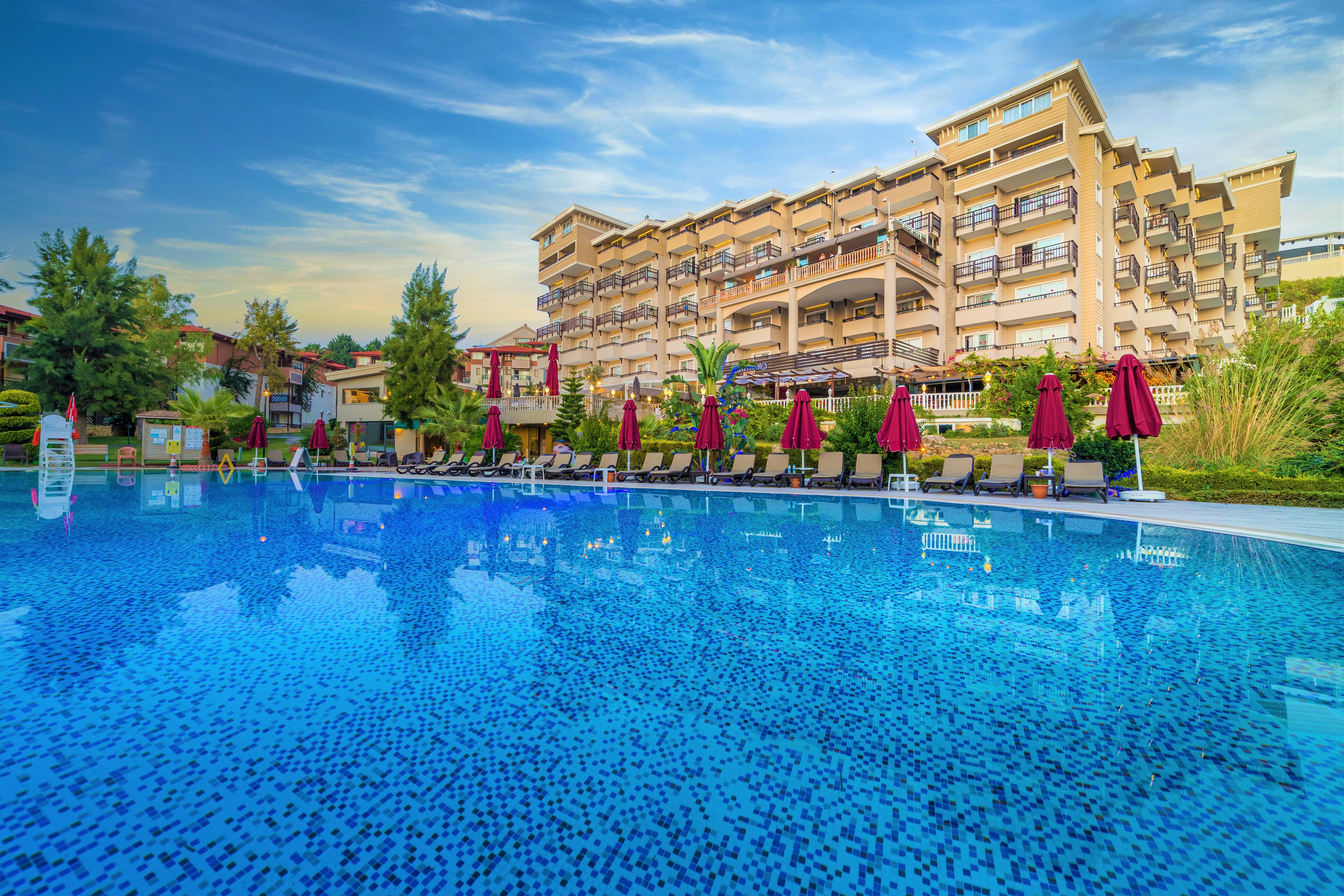 Justiniano Deluxe Resort Окурджалар Екстериор снимка