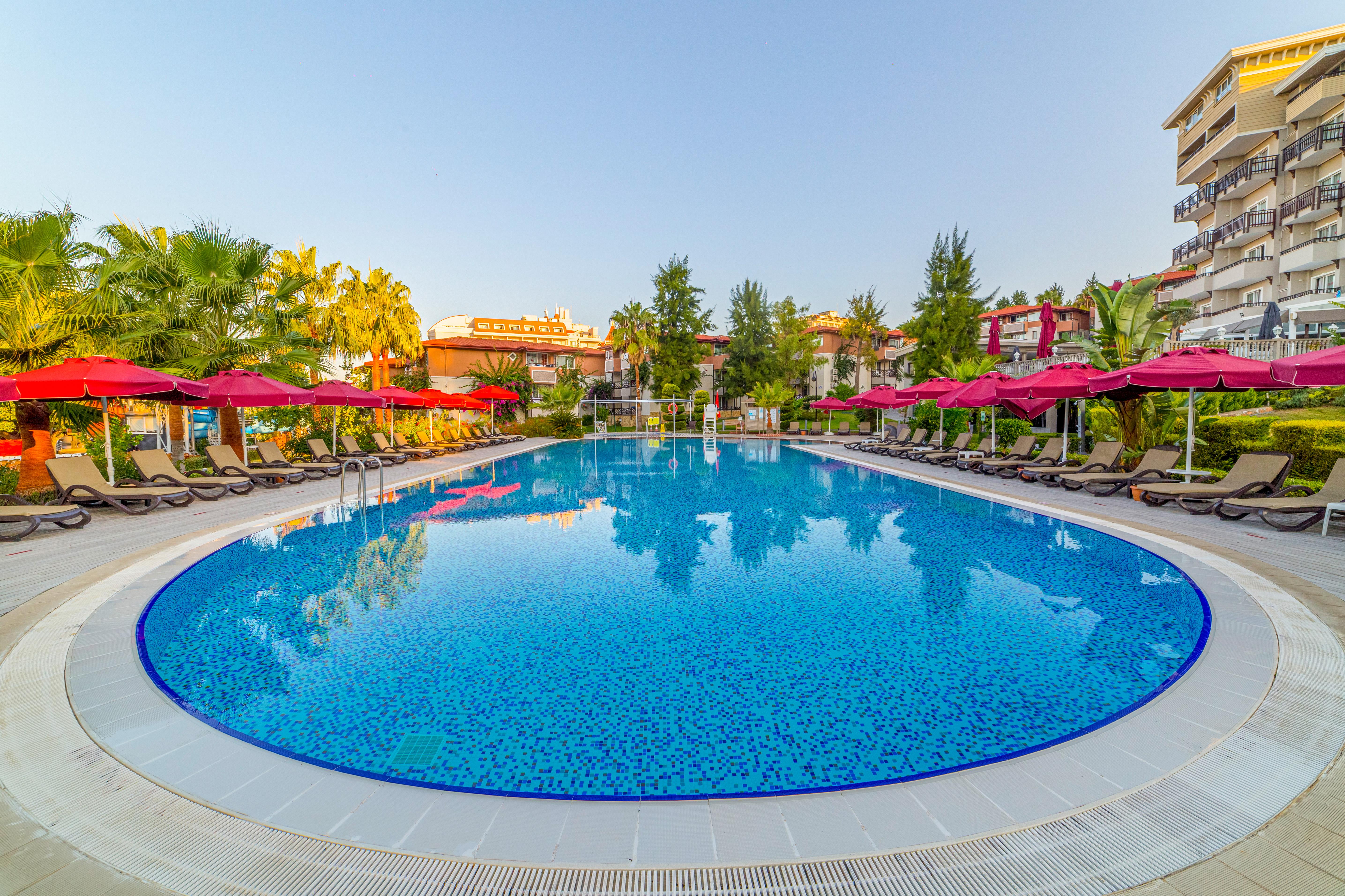 Justiniano Deluxe Resort Окурджалар Екстериор снимка