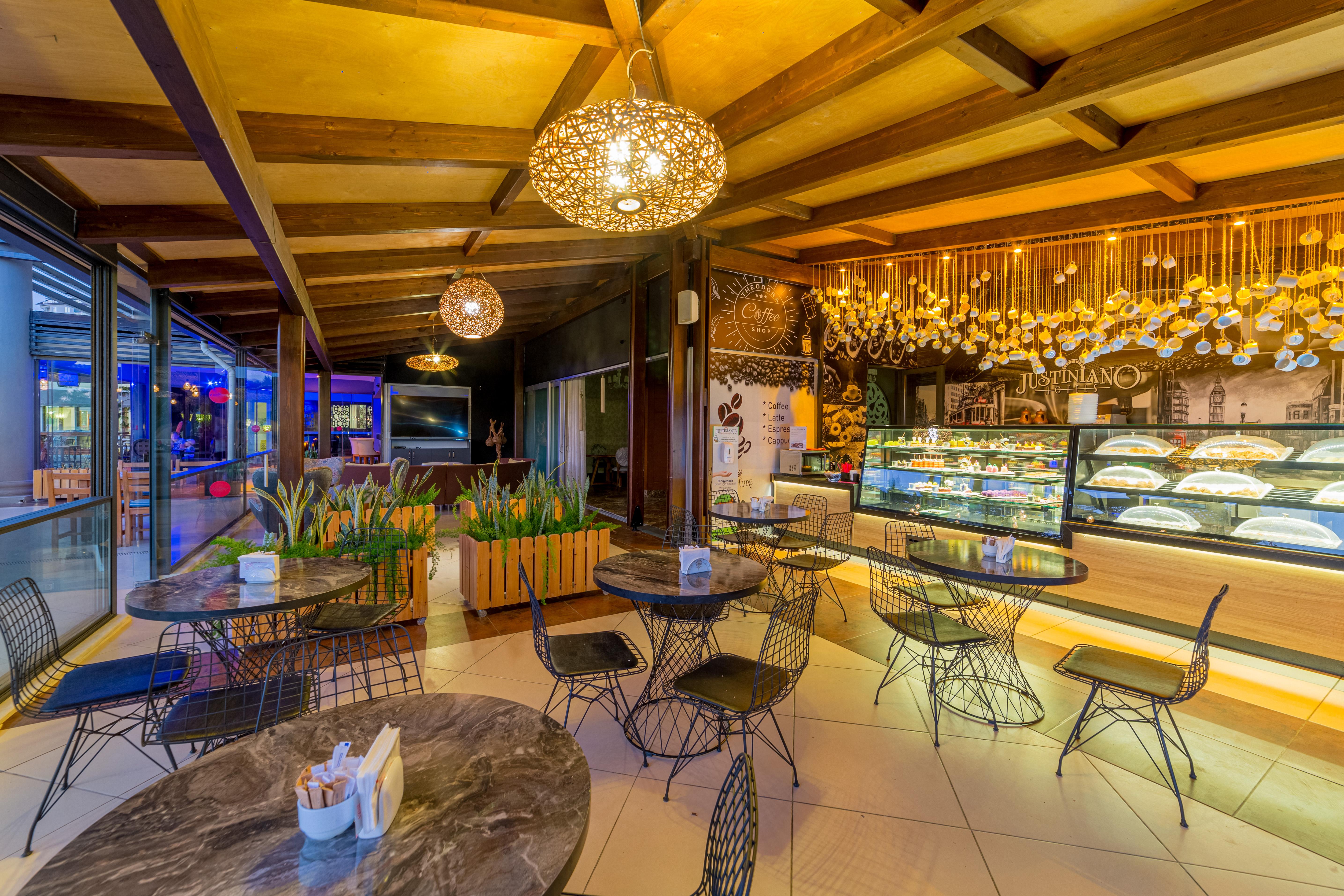 Justiniano Deluxe Resort Окурджалар Екстериор снимка