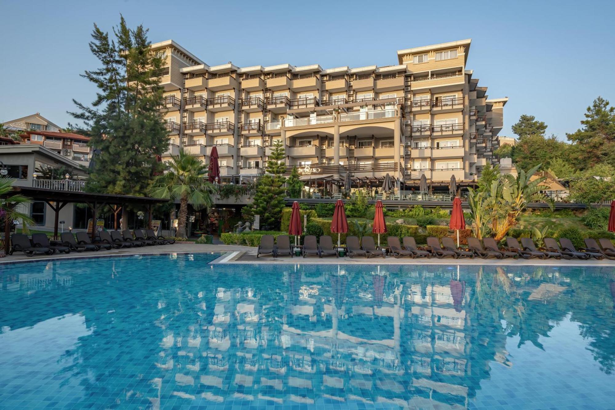 Justiniano Deluxe Resort Окурджалар Екстериор снимка